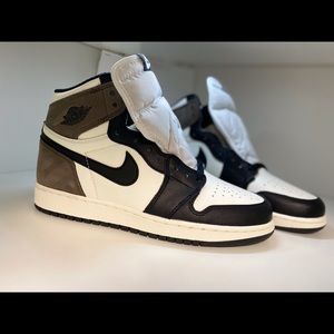 Jordan 1 Retro High Dark Mocha